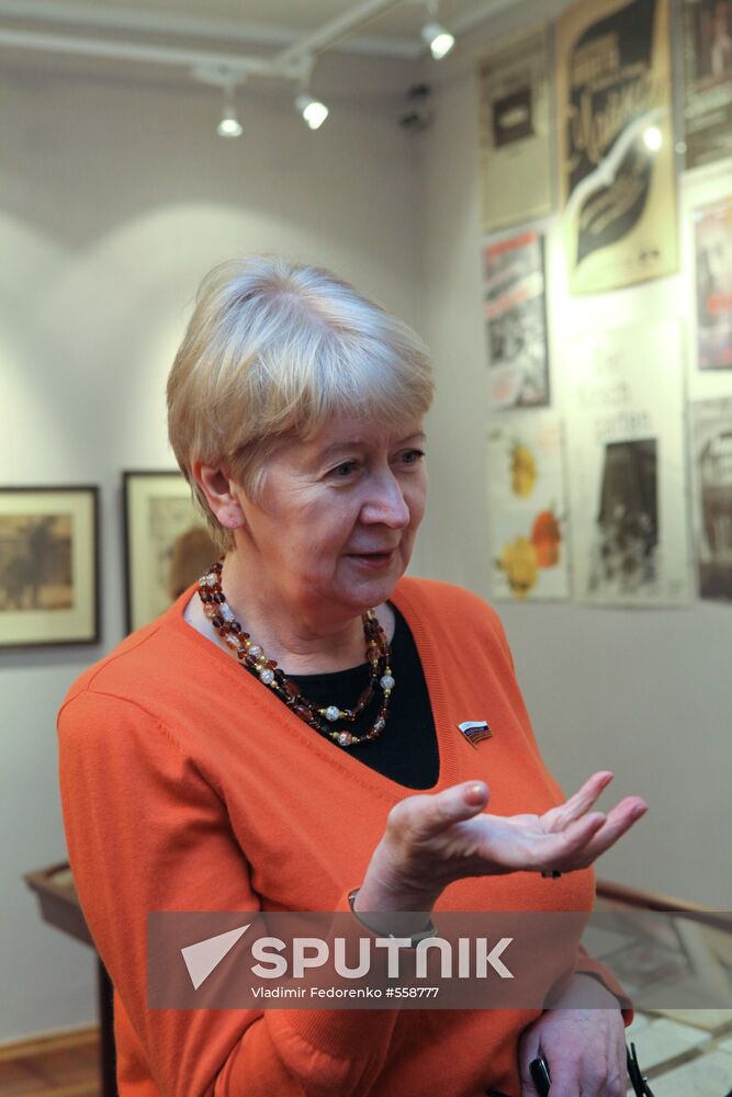 Anton Chekhov's letter handed over to museum