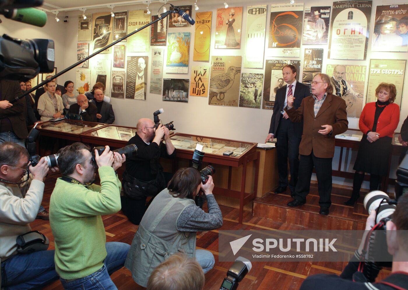 Anton Chekhov's letter handed over to museum