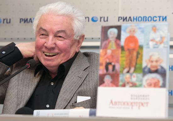 Press conference given by writer Vladimir Voinovich