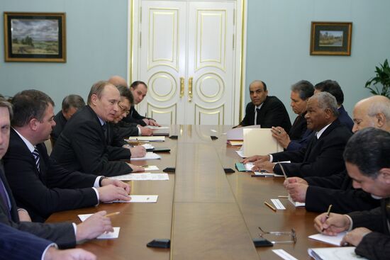 Vladimir Putin meets with Libyan defense minister