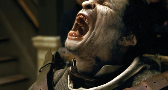 A scene from "The Wolfman" directed by Joe Johnston