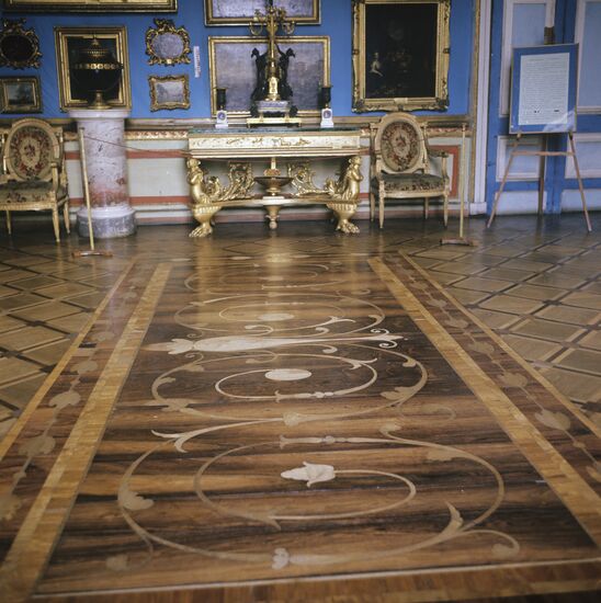 Picture gallery’s parquet