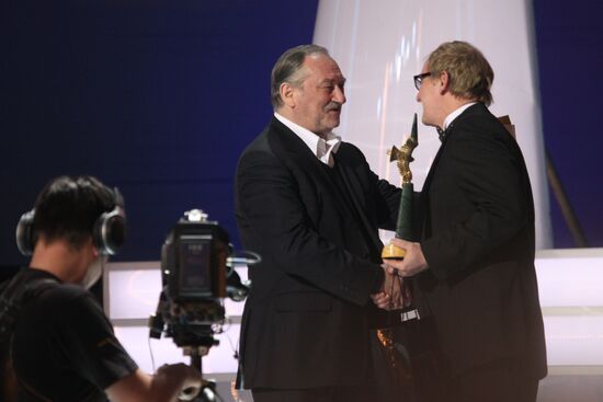 Bogdan Stupka and Viktor Verzhbitsky