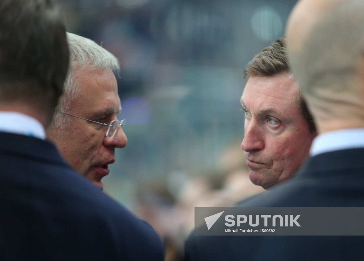 Vyacheslav Fetisov and Wayne Gretzky