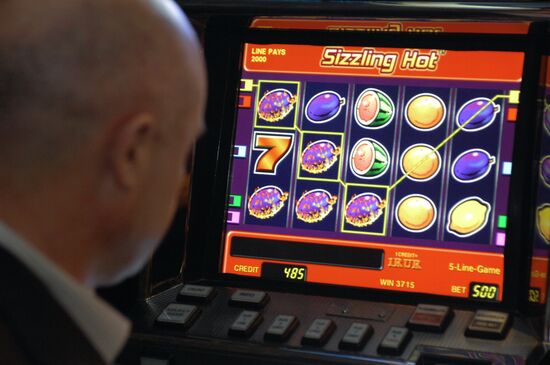 Visitor in Orakul casino