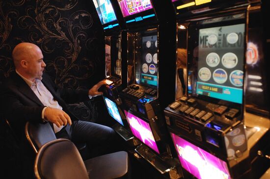 Visitor in Orakul casino