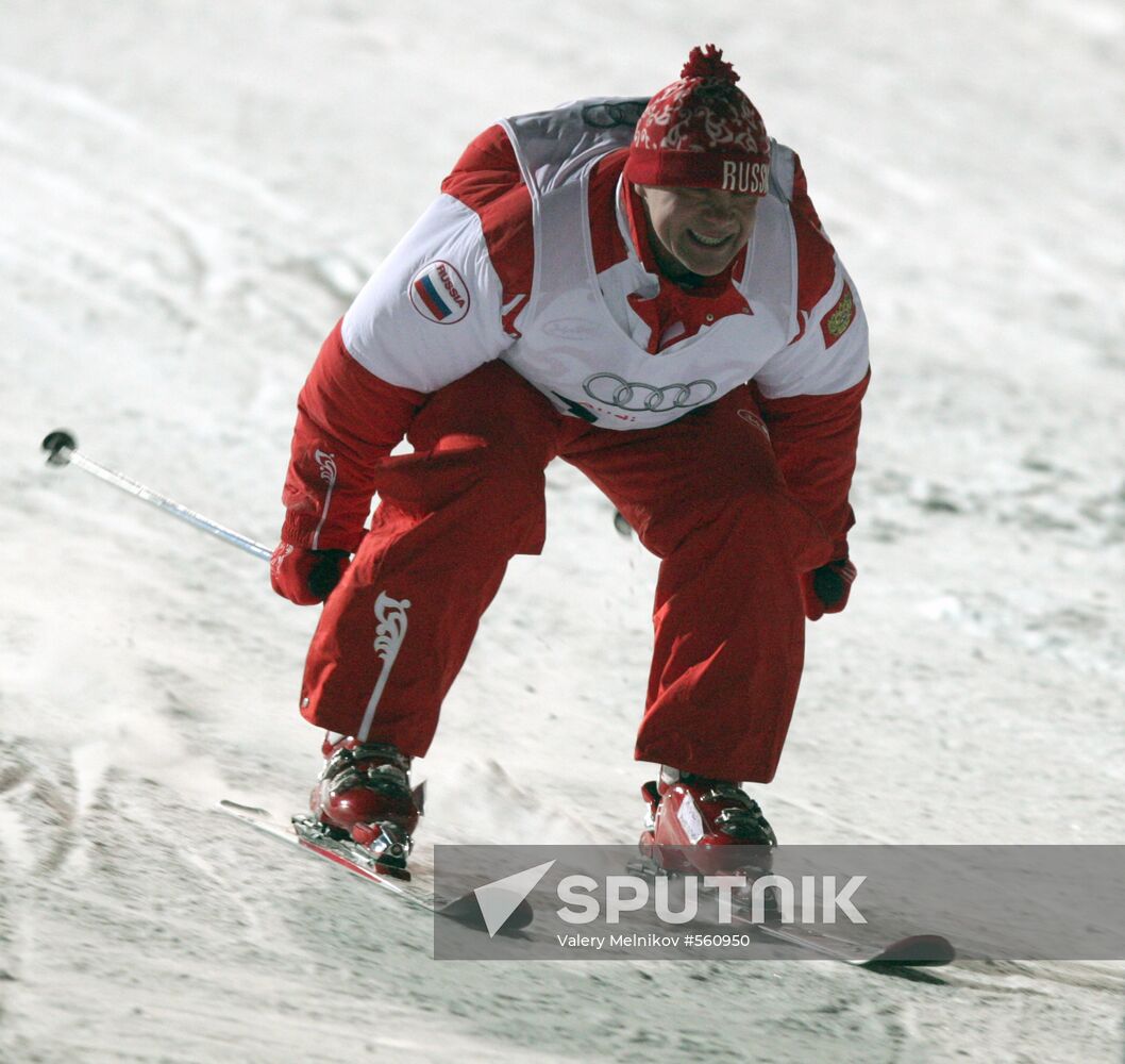 Alexander Zhuravlev