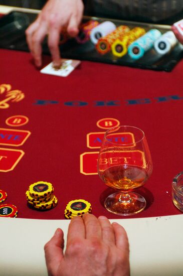 Gambling table in Orakul casino