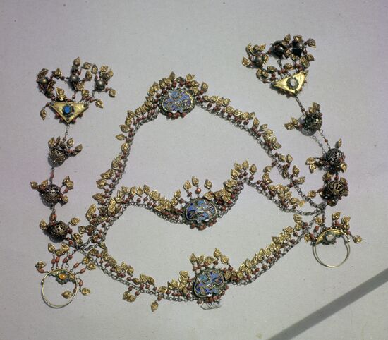 Women's jewelry