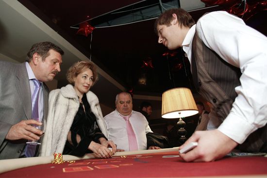 Visitors in legal Orakul casino