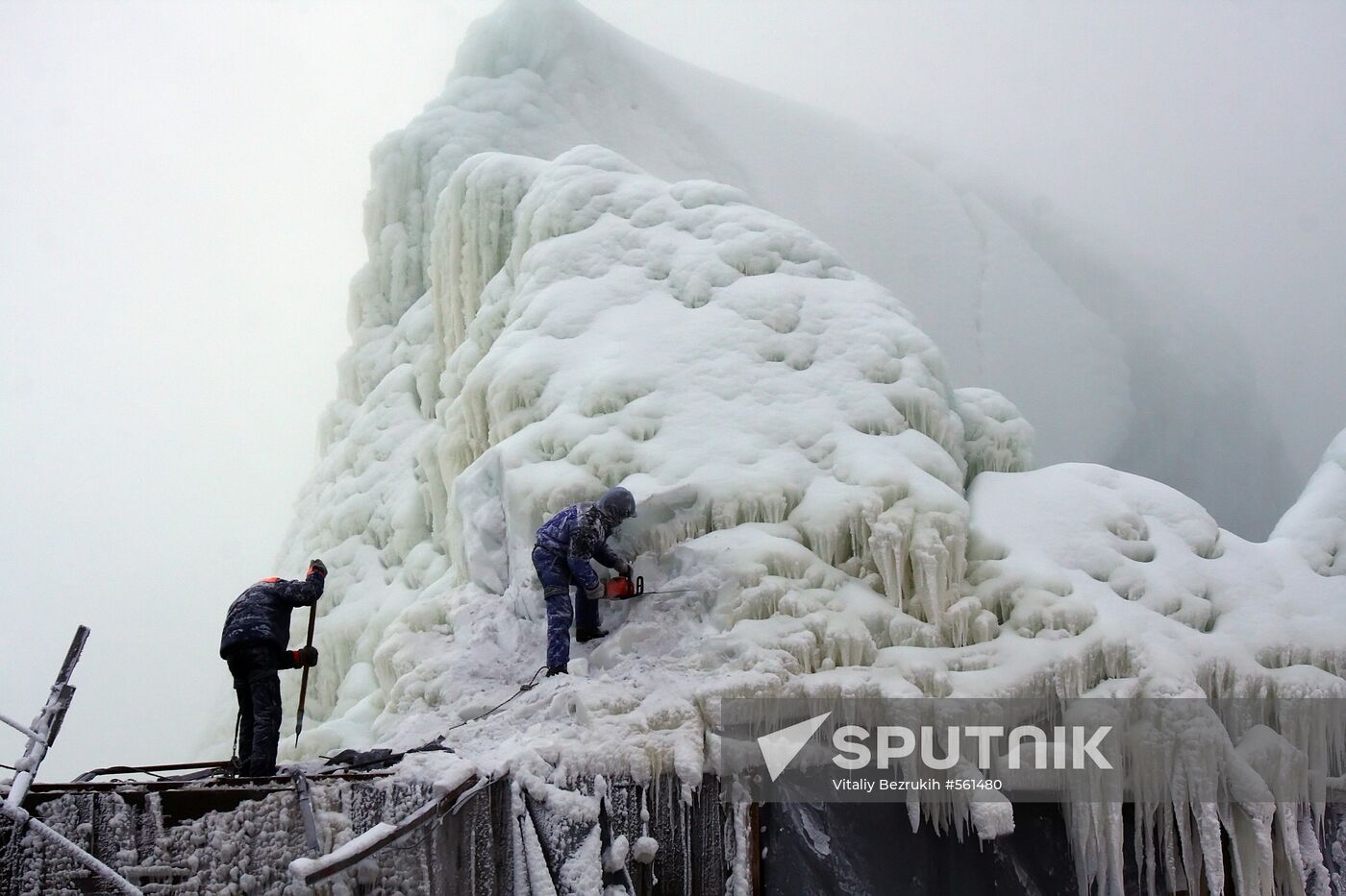 Ice removed from Sayano-Shushenskaya power plant