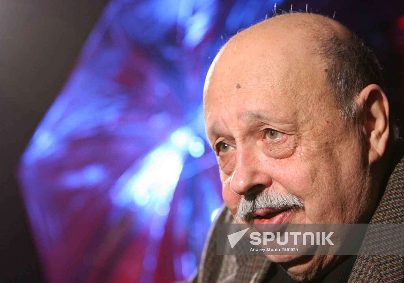 Photojournalist Boris Kaufman