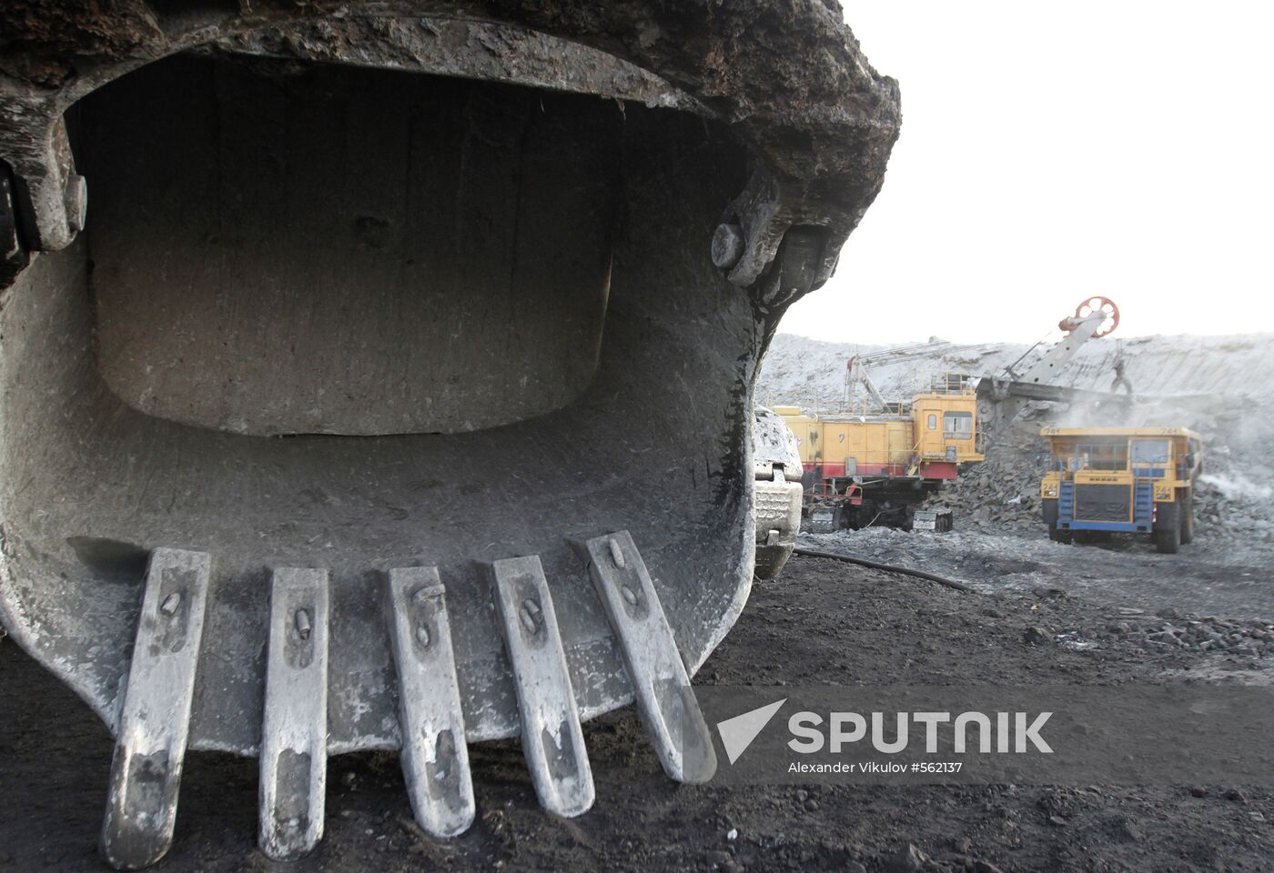 Yunyaginsky open-pit coal mine