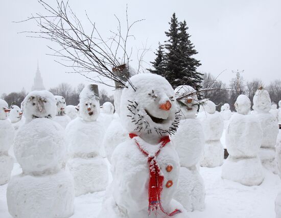 "Snowmen parade" at The Natalia Sats Children's Musical Theater