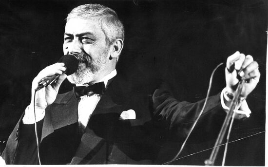 Soviet and Georgian singer Vakhtang Kikabidze