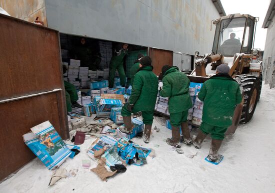 Destroying goods seized at Cherkizovsky market