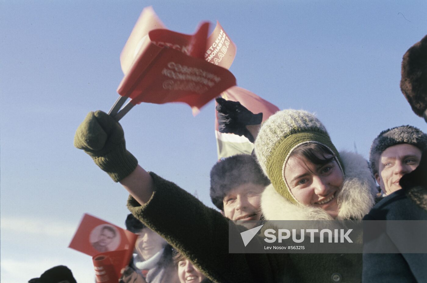 Red Carpet Welcome for Cosmonauts
