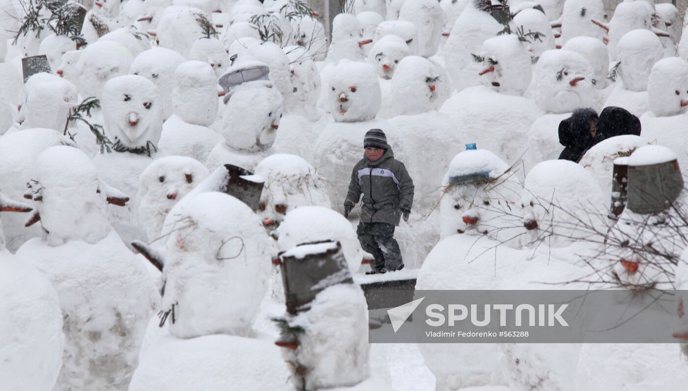 Snowmen parade at Natalia Sats Children's Musical Theater