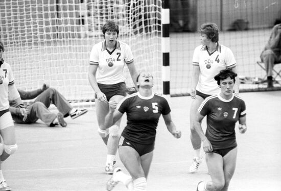 Goal to GDR's net