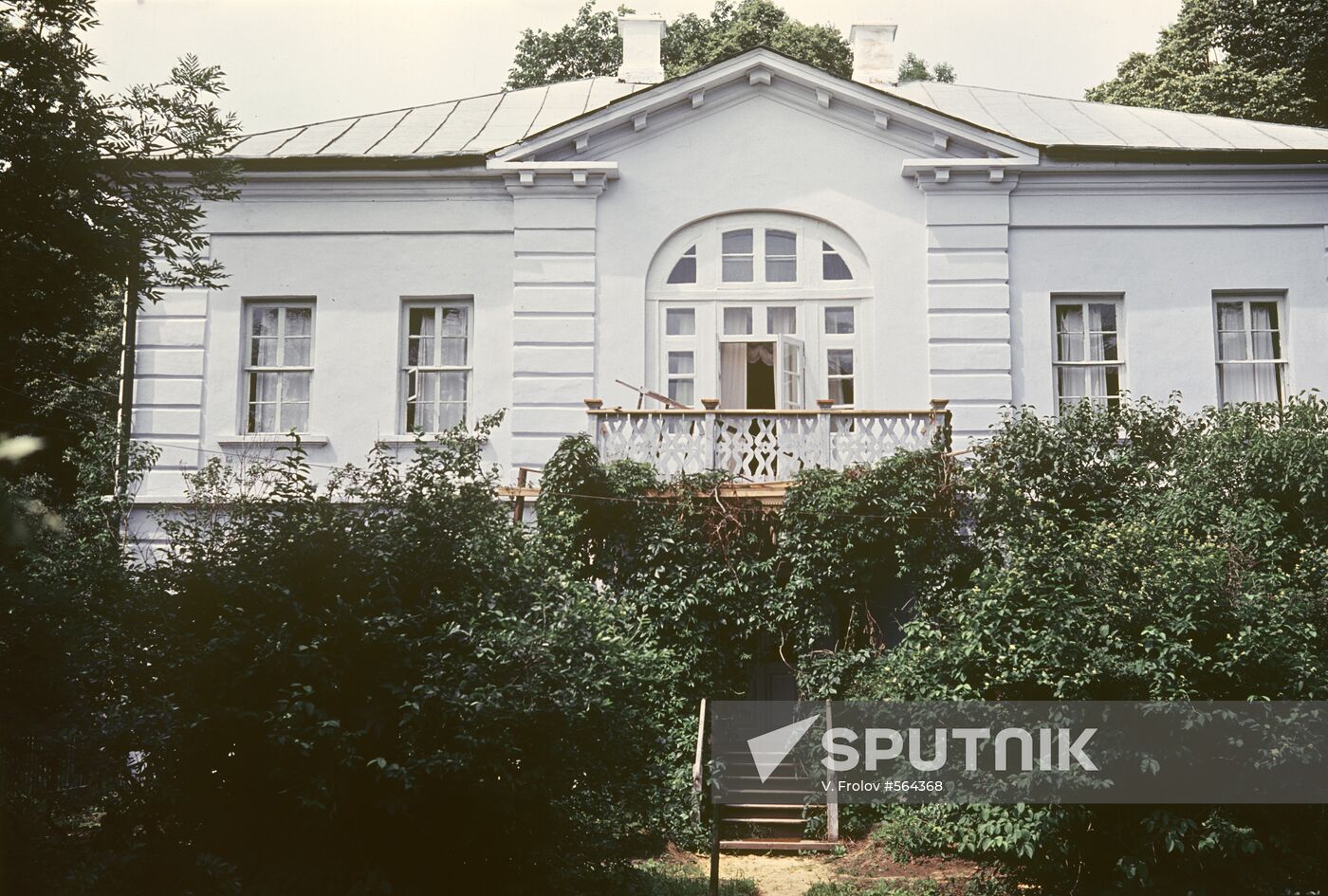 Leo Tolstoy's House Museum "Yasnaya Polyana"