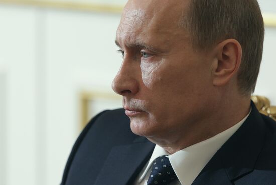 Vladimir Putin in session Russian government presidium