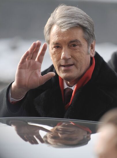 Viktor Yushchenko votes in Ukrainian presidential election