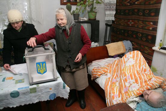 Home voting in Lvov Region