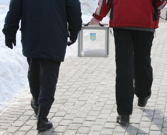 Second round of Ukrainian presidential elections