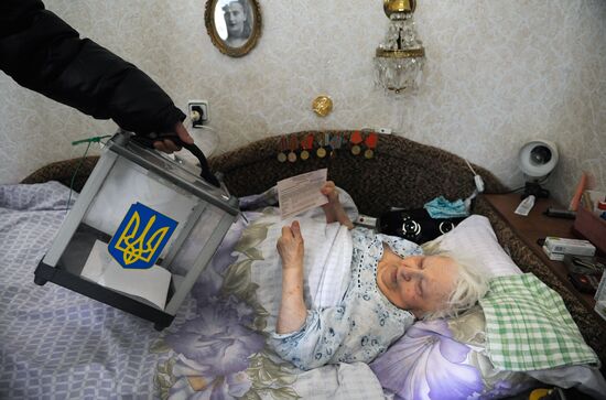 Home voting in Kiev