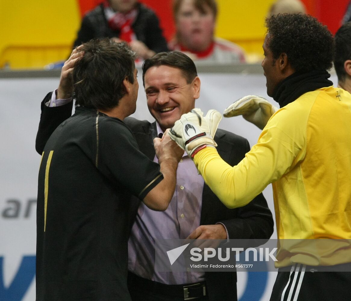 Paolinho Santos, Dmitry Alenichev, and Neno