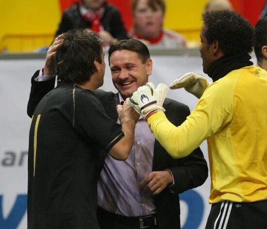 Paolinho Santos, Dmitry Alenichev, and Neno