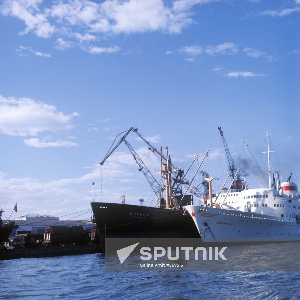 Vessels in the Golden Horn bay