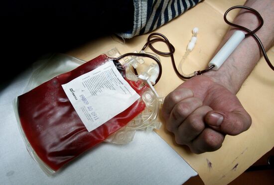 Russia's Pacific Fleet sailors donate blood