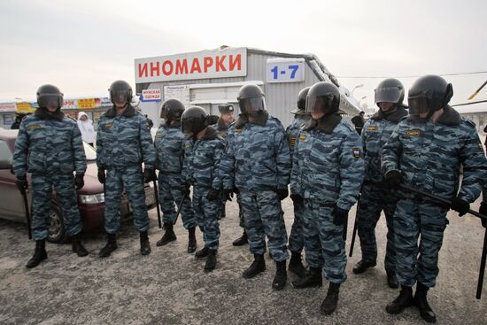 Traders forced out of Khasansky market in St. Petersburg