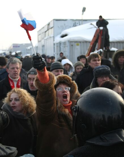 Traders forced out of Khasansky market in St. Petersburg