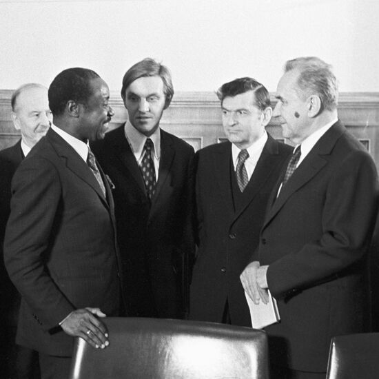 Alexei Kosygin and Louis Lansana Beavogi