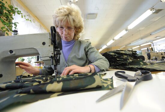 Manufacture and testing of bulletproof vests for Russian police