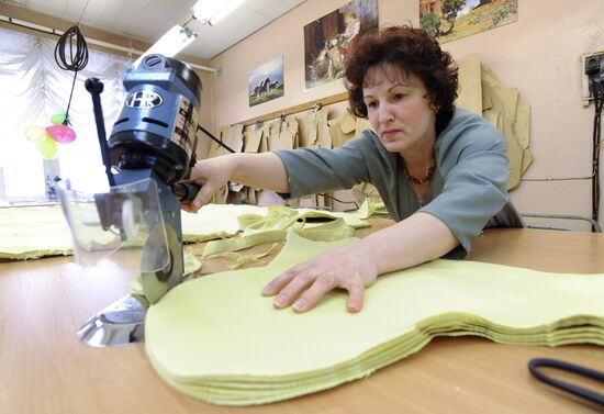 Manufacture and testing of bulletproof vests for Russian police