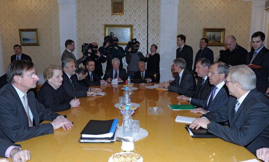 Sergei Lavrov meets with Madeleine Albright
