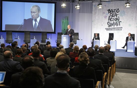 Vladimir Putin speaks at Baltic Sea Action Summit 2010