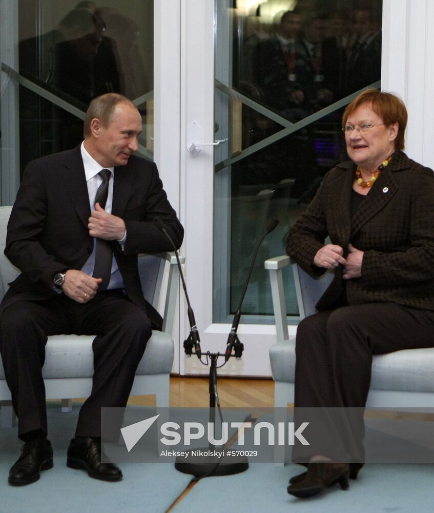 Vladimir Putin meets with Finnish President