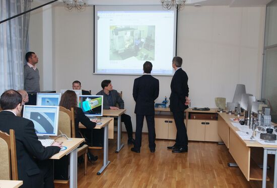 Dmitry Medvedev visits Tomsk electromechanical factory