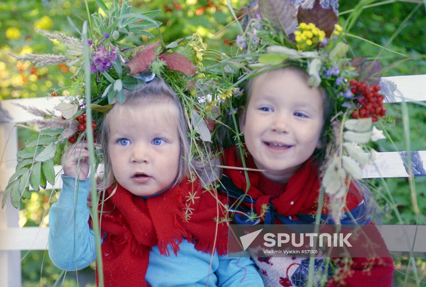 Children in Kriushkino village