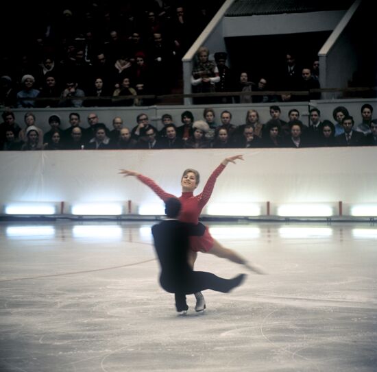 Ludmila Smirnova and Andrei Suraykin