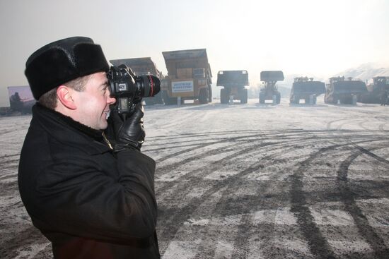 Dmitry Medvedev visits Kedrovsky coal mine