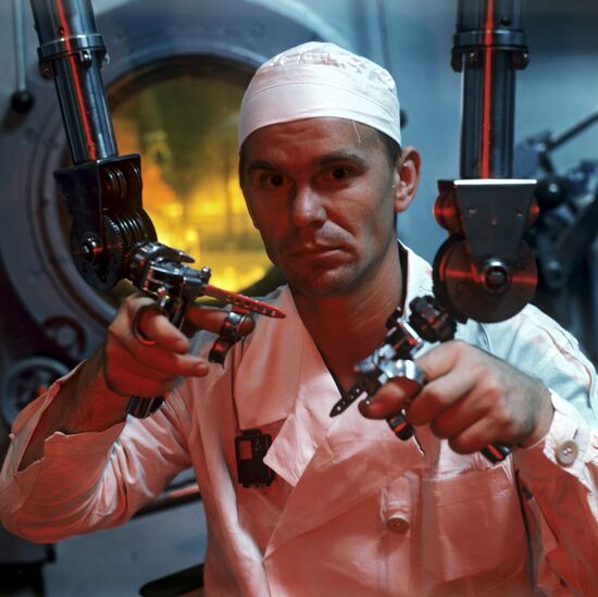 Operator Mikhail Kaplunov