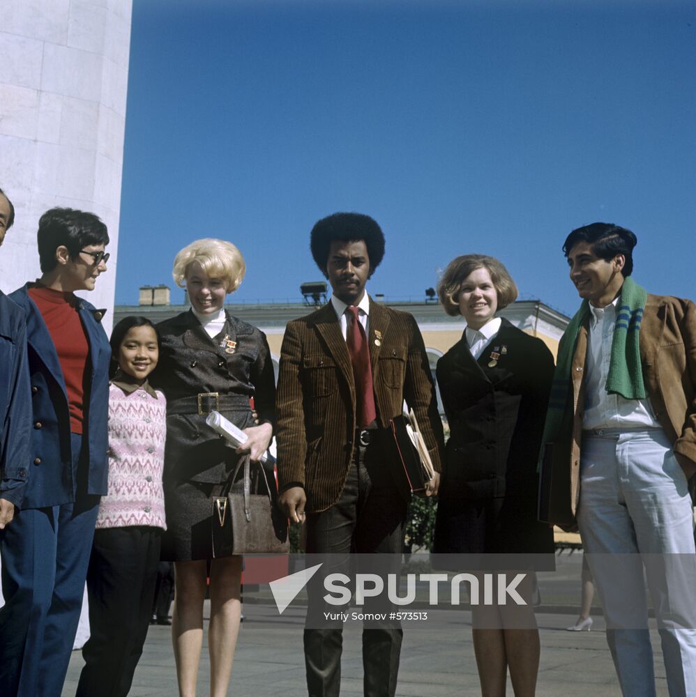 Congress guests explore Moscow