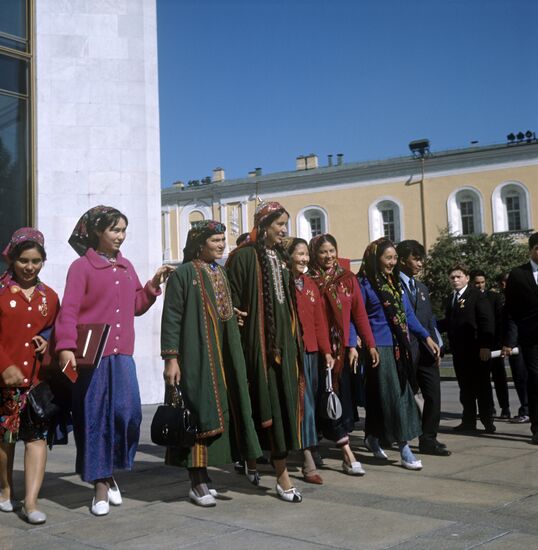 Congress guests explore Moscow