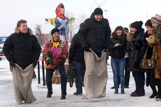 Maslenitsa festivities in Strelna