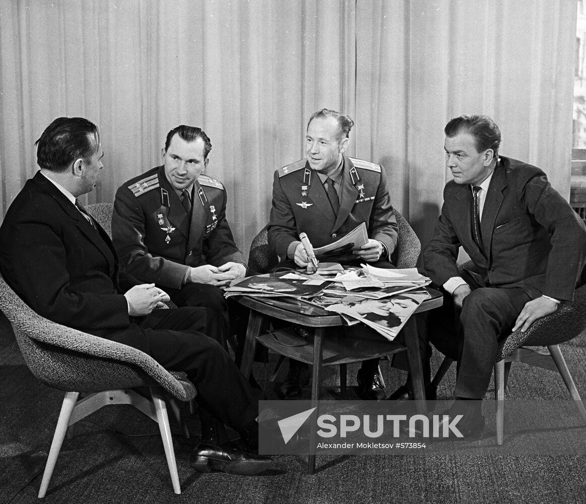 Pavel Belyaev, Alexei Leonov